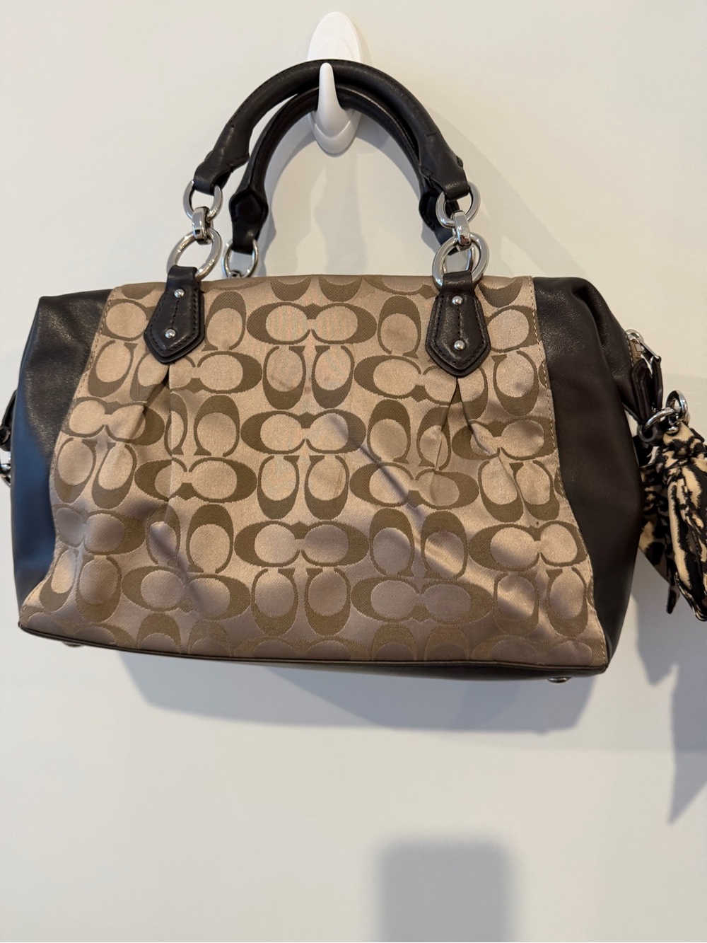 Coach Khaki Signature Jacquard Satchel with Black Leather Trim - Picture 7 of 12